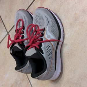 Saucony Ride 14 Women 7.5